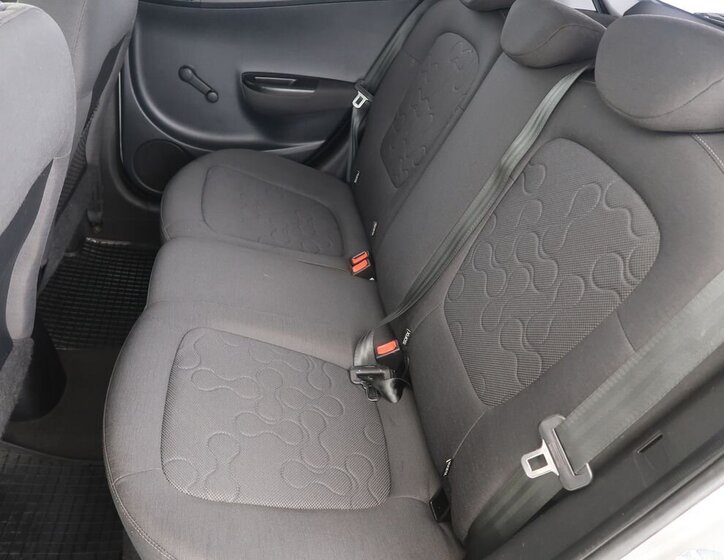 Hyundai i20 Hatchback 1,4 l 74 kw