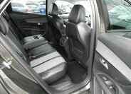 Peugeot 3008 SUV 1,6 l 121 kw
