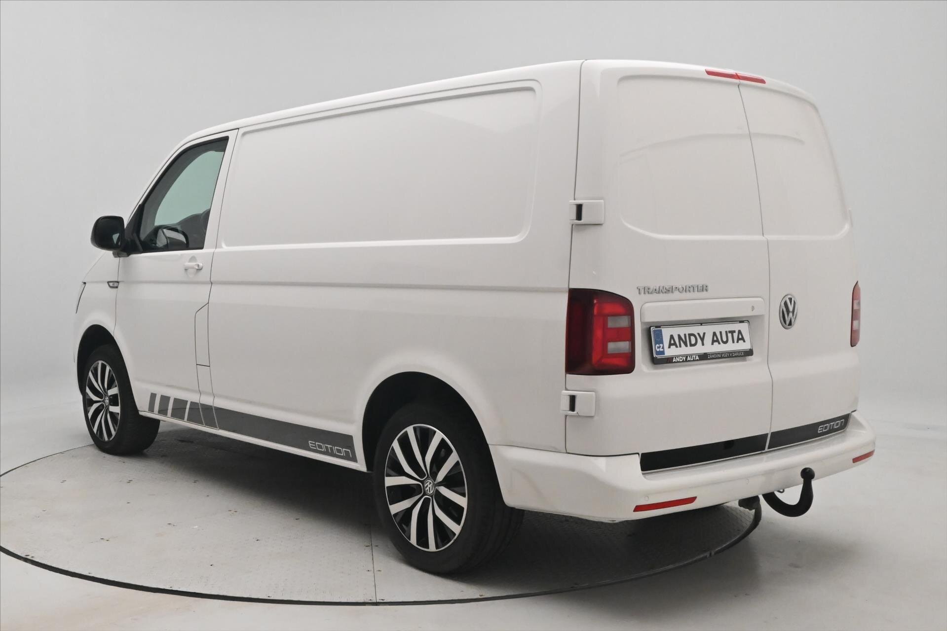 Volkswagen Transporter Skříň 2,0 l 110 kw