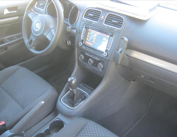 Volkswagen Golf Kombi 1,6 l 77 kw