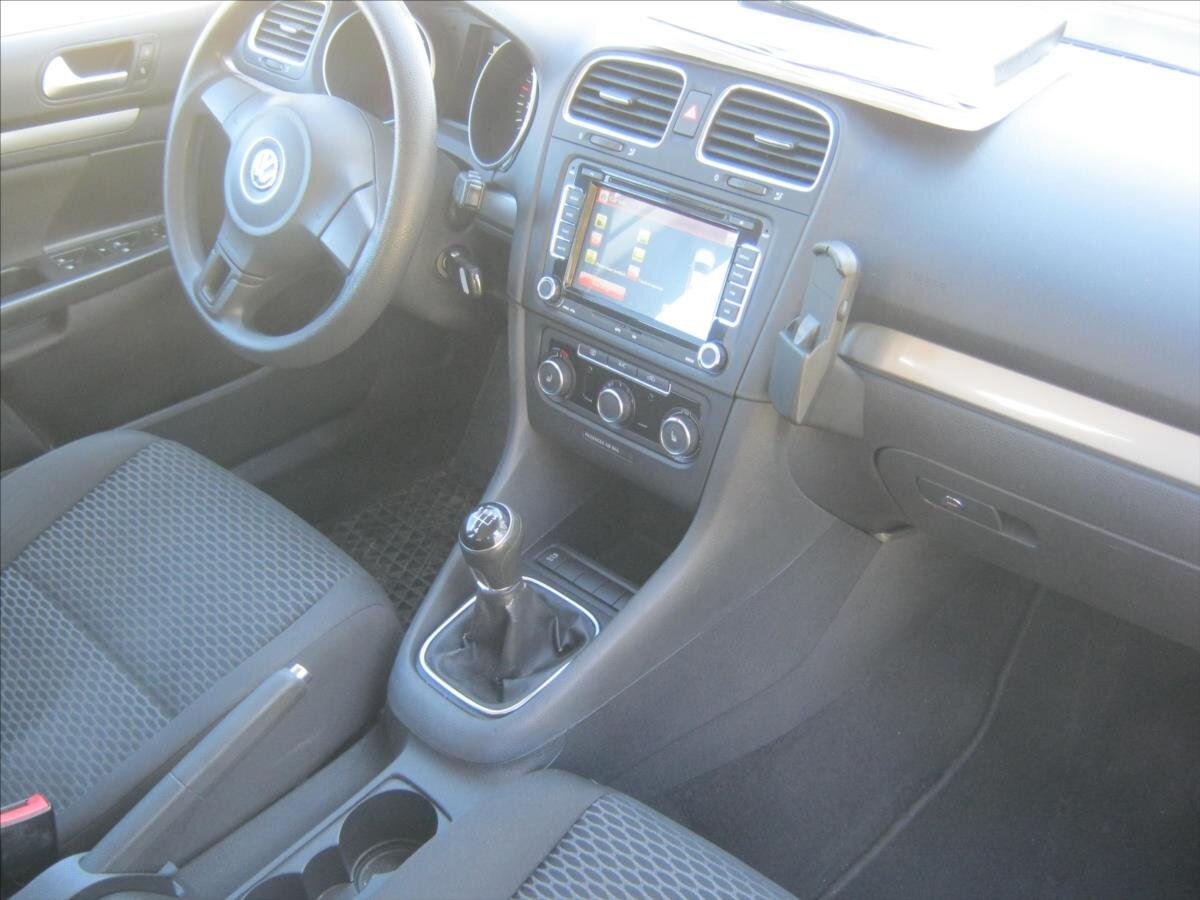 Volkswagen Golf Kombi 1,6 l 77 kw