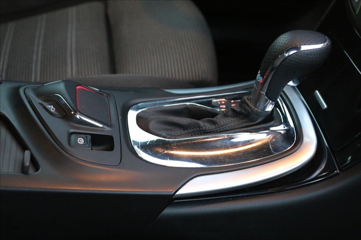 Opel Insignia Kombi 2,0 l 143 kw