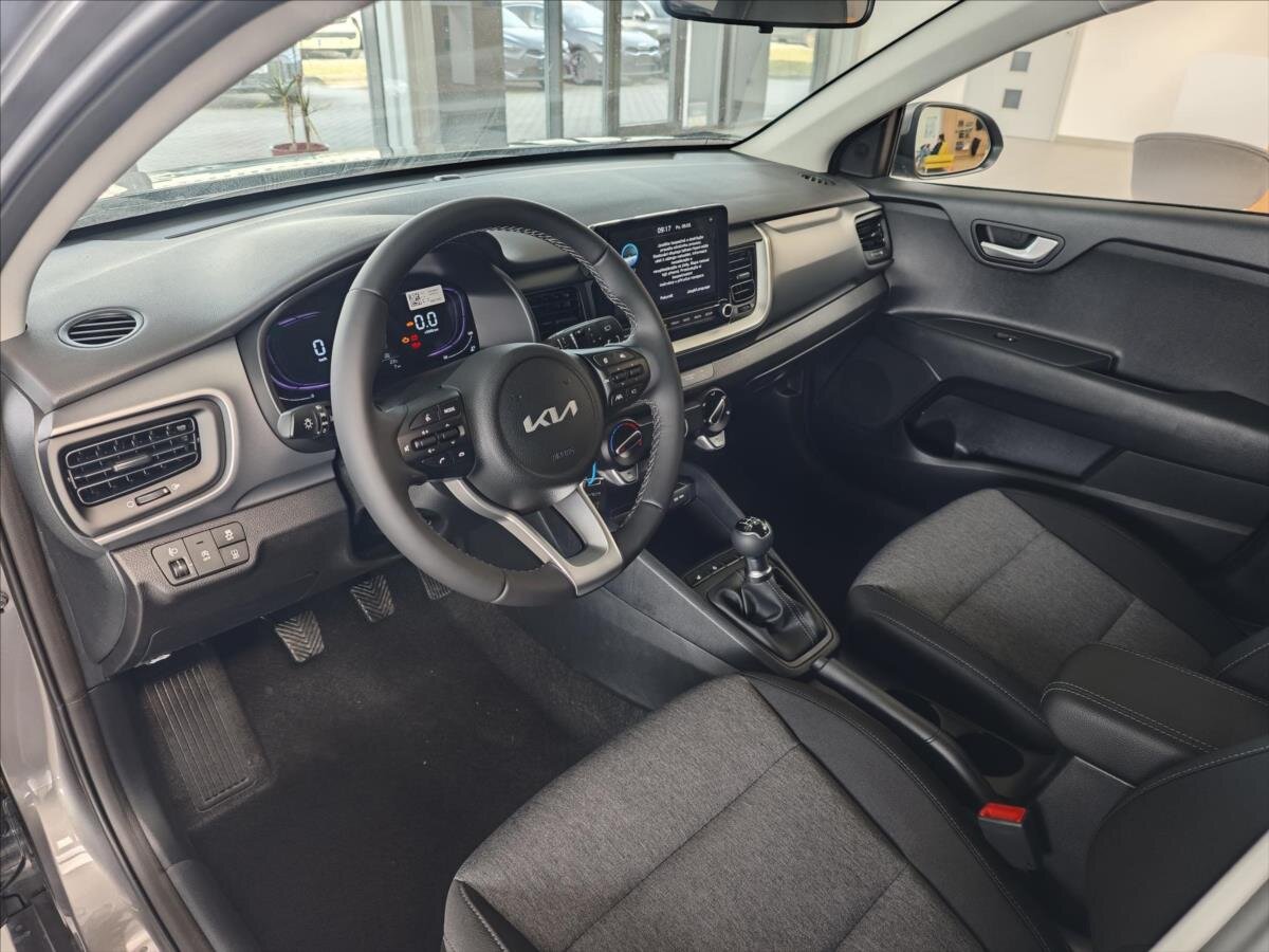KIA Stonic CUV / Crossover 1,2 l 57 kw