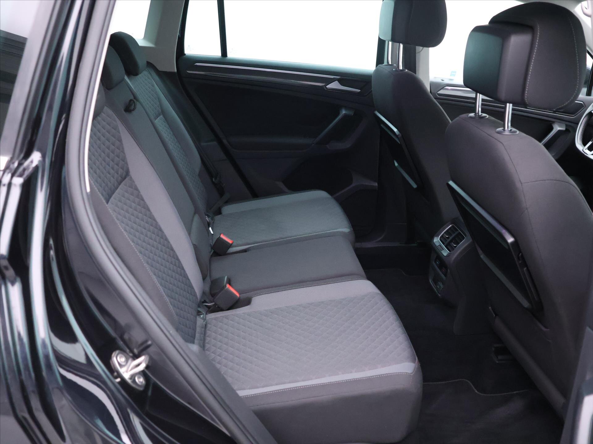 Volkswagen Tiguan SUV / Terénní 2,0 l 110 kw