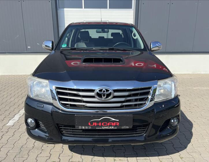 Toyota Hilux 2