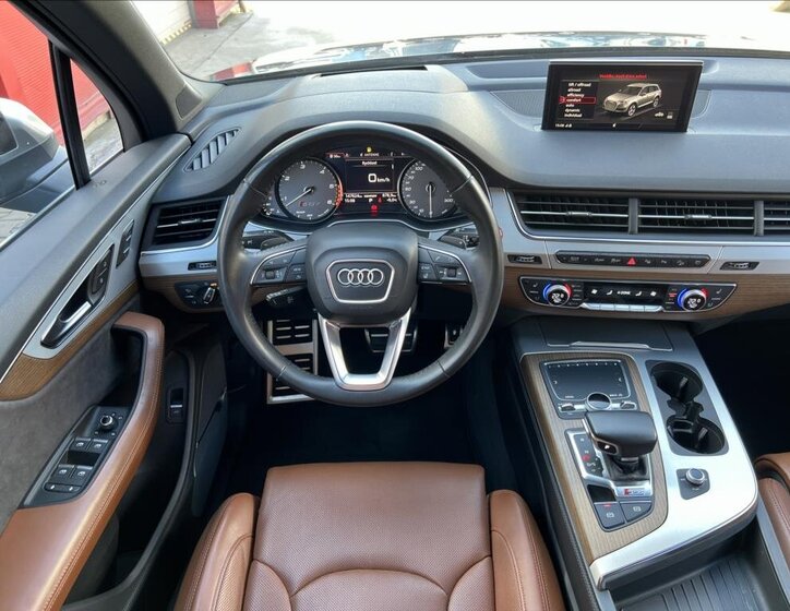 Audi SQ7 SUV / Terénní 4,0 l 320 kw