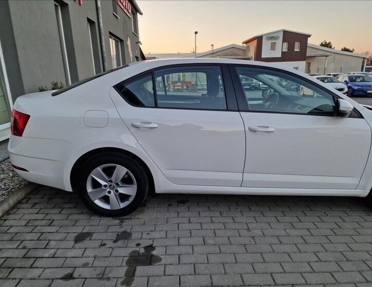 Škoda Octavia Liftback 2,0 l 110 kw