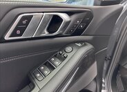 BMW X5 Kombi 3,0 l 210 kw