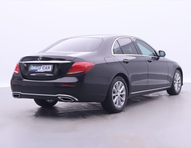 Mercedes-Benz Třídy E Sedan 2,0 l 143 kw