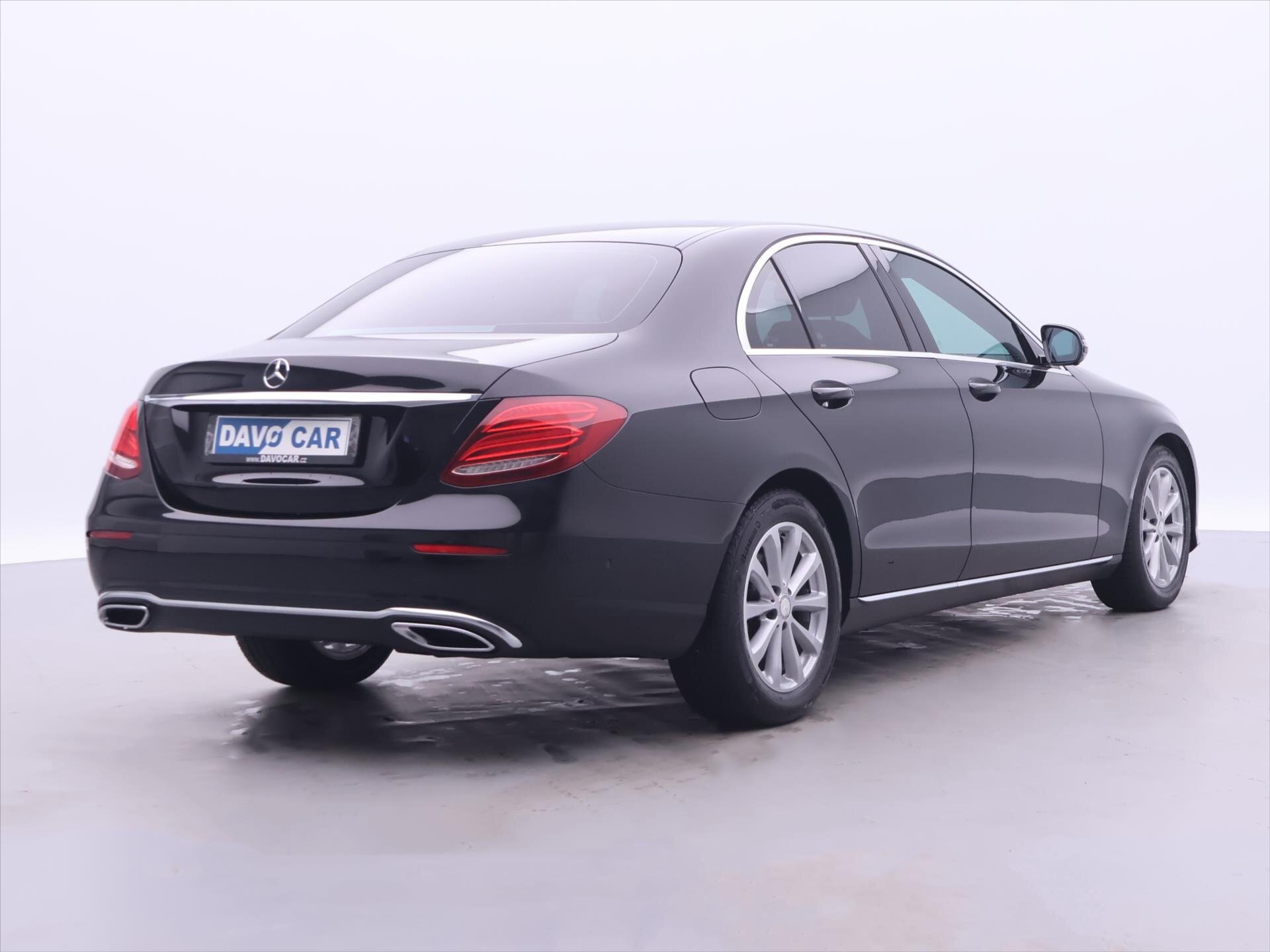 Mercedes-Benz Třídy E Sedan 2,0 l 143 kw