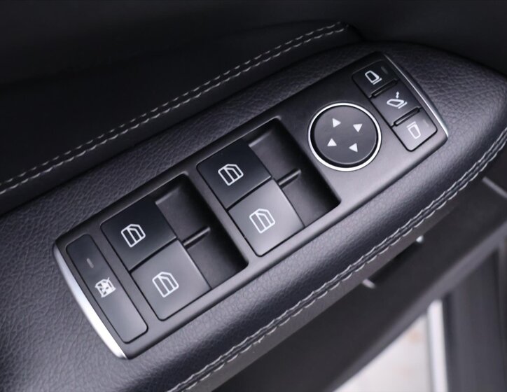 Mercedes-Benz GLE 18