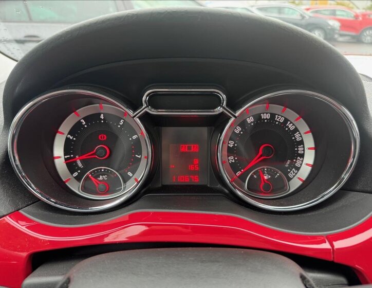 Opel Adam Hatchback 1,4 l 64 kw