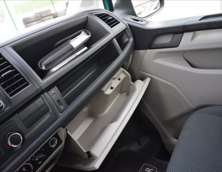 Volkswagen Transporter Kombi 2,0 l 110 kw