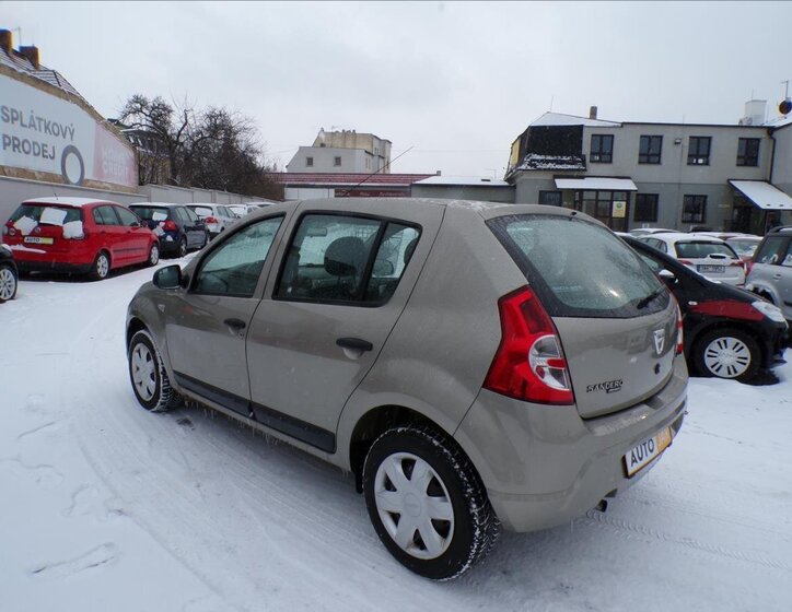 Dacia Sandero Hatchback 1,1 l 55 kw
