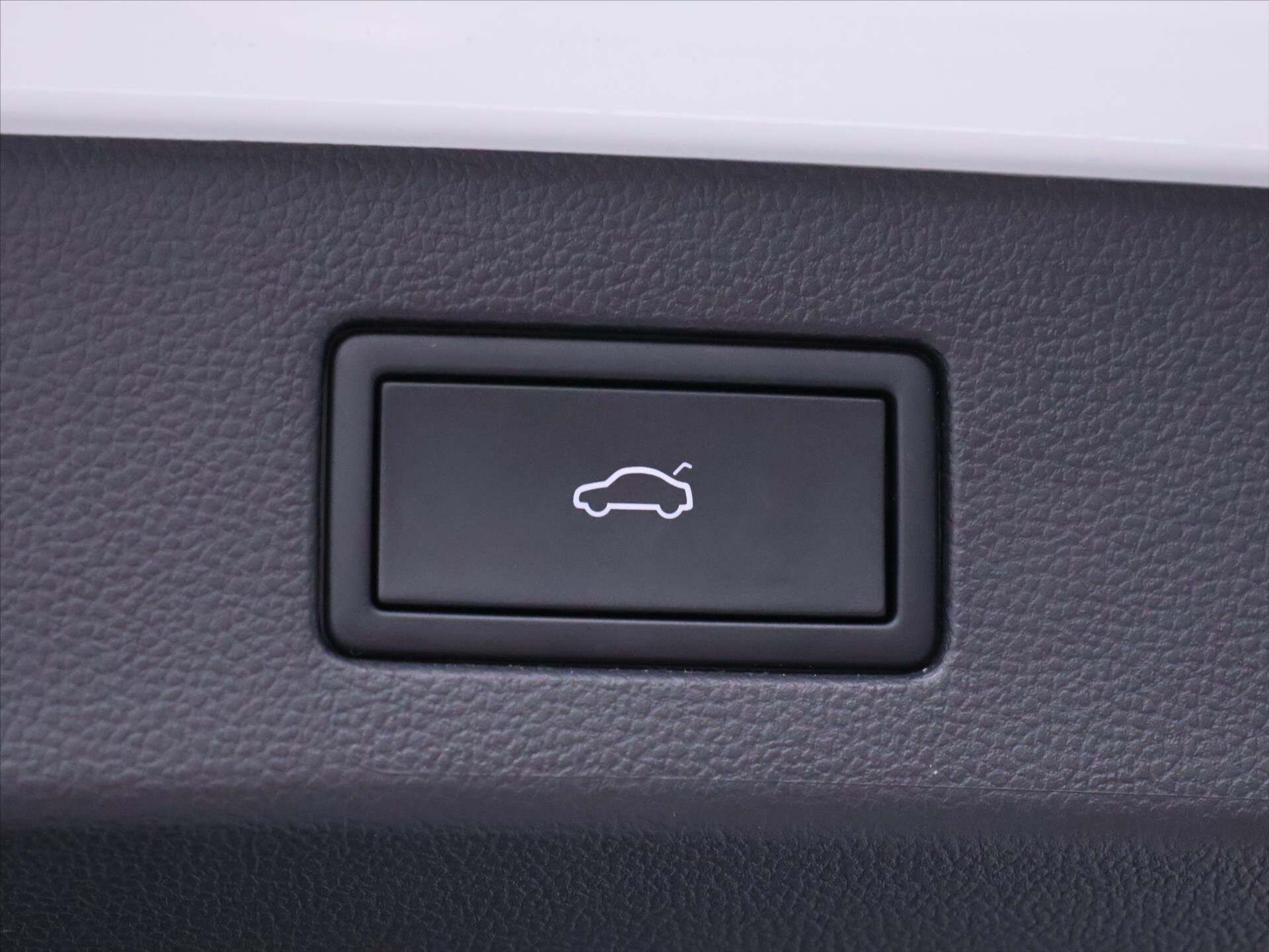 Volkswagen Arteon Kombi 2,0 l 140 kw