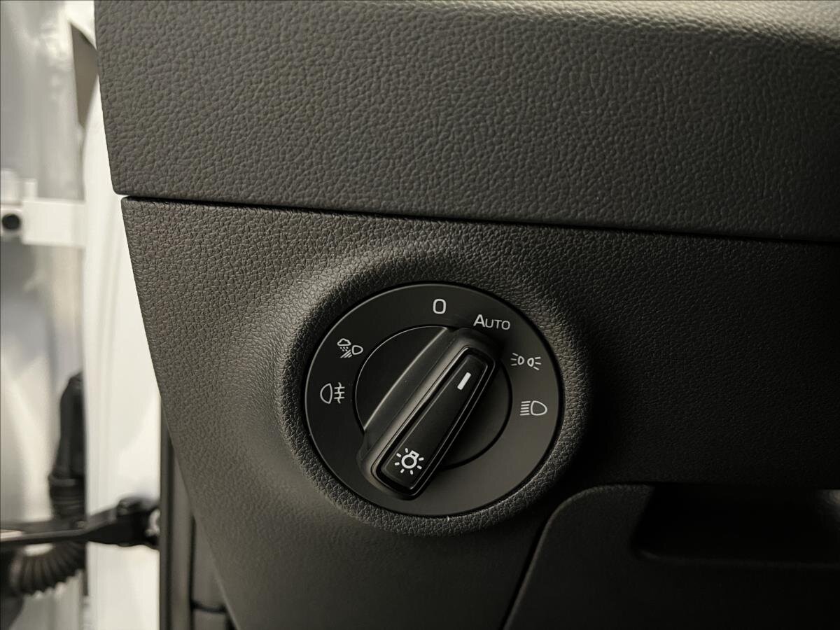 Škoda Karoq SUV / Terénní 1,5 l 110 kw