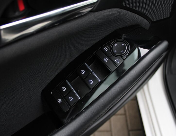 Mazda 3 Sedan / Limuzína 2,0 l 90 kw