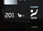 Volvo XC40 SUV / Terénní 2,0 l 145 kw