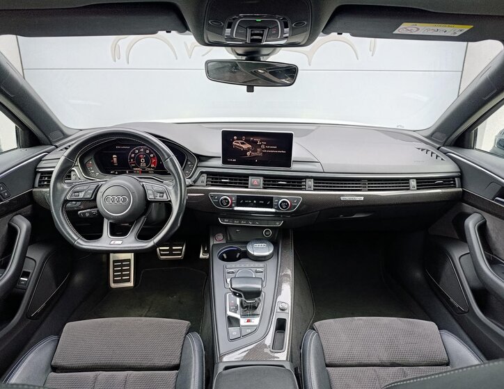 Audi S4 Kombi 3,0 l 260 kw