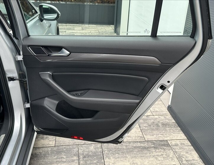 Volkswagen Passat Kombi 2,0 l 140 kw