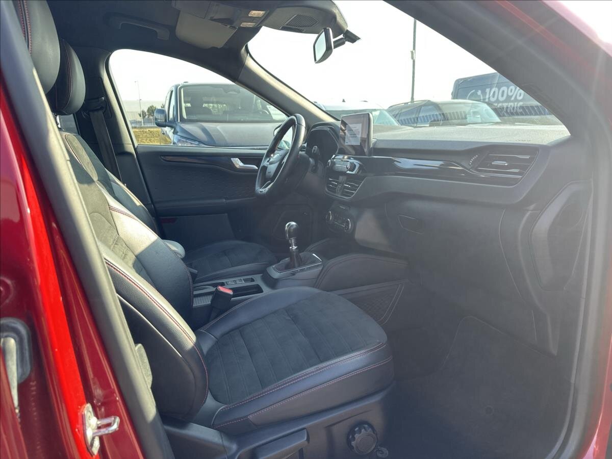 Ford Kuga SUV / Terénní 1,5 l 110 kw