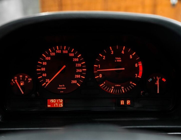 BMW Řada 7 Sedan / Limuzína 5,0 l 220 kw