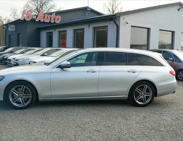 Mercedes-Benz Třídy E Kombi 2,0 l 143 kw