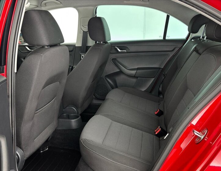 Škoda Rapid Liftback 1,2 l 77 kw