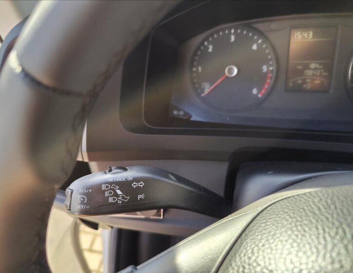 Volkswagen Transporter Kombi 2,0 l 84 kw