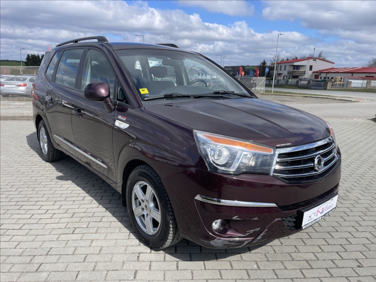 SsangYong Rodius SUV / Terénní 2,0 l 114 kw