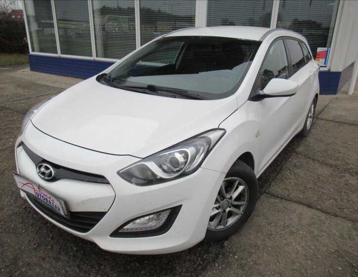 Hyundai i30 Kombi 1,6 l 88 kw