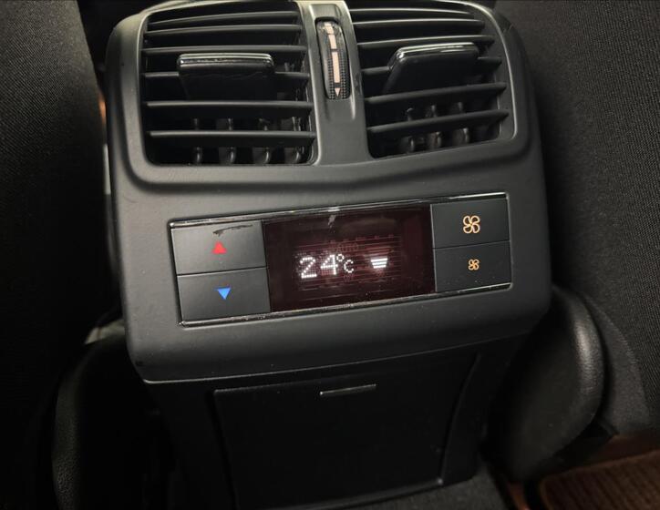 Mercedes-Benz Třídy E 42