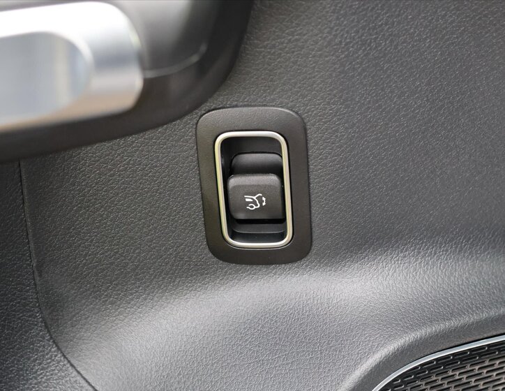 Mercedes-Benz GLB 20