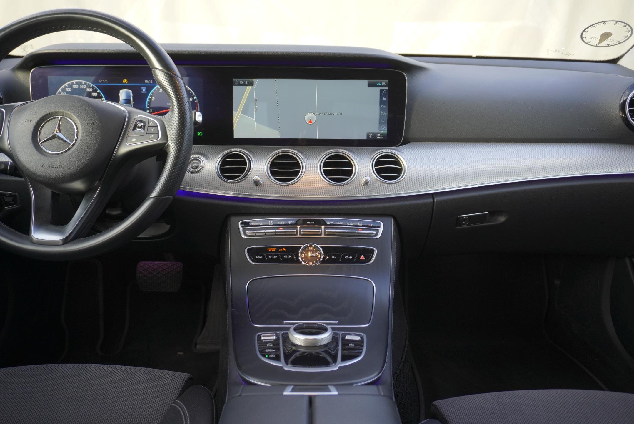 Mercedes-Benz Třídy E Sedan 2,0 l 180 kw