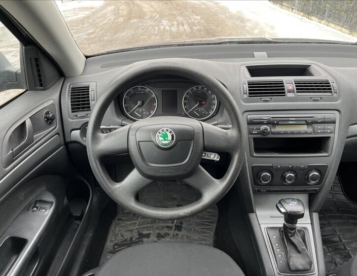Škoda Octavia 14