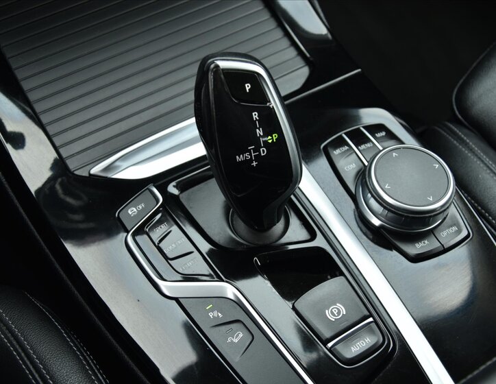 BMW X3 SUV / Terénní 2,0 l 140 kw