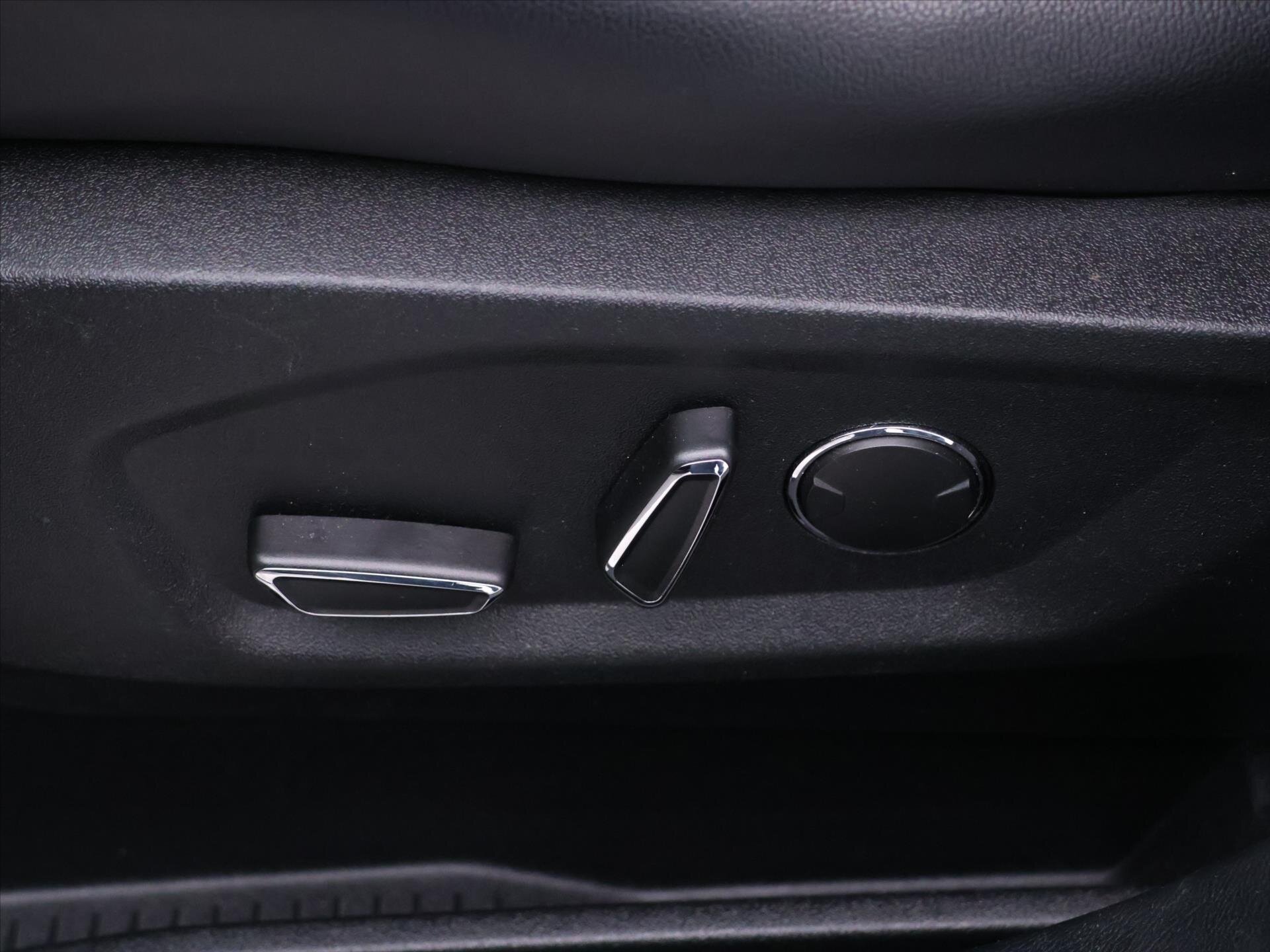 Ford Edge SUV / Terénní 2,0 l 175 kw