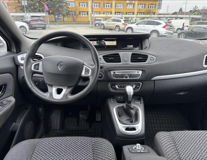 Renault Grand Scénic 9