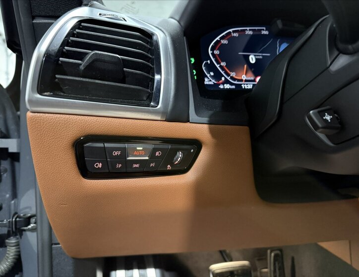 BMW Řada 8 Sedan / Limuzína 3,0 l 250 kw