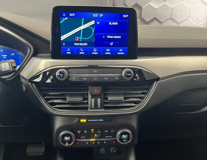 Ford Kuga SUV 2,5 l 140 kw