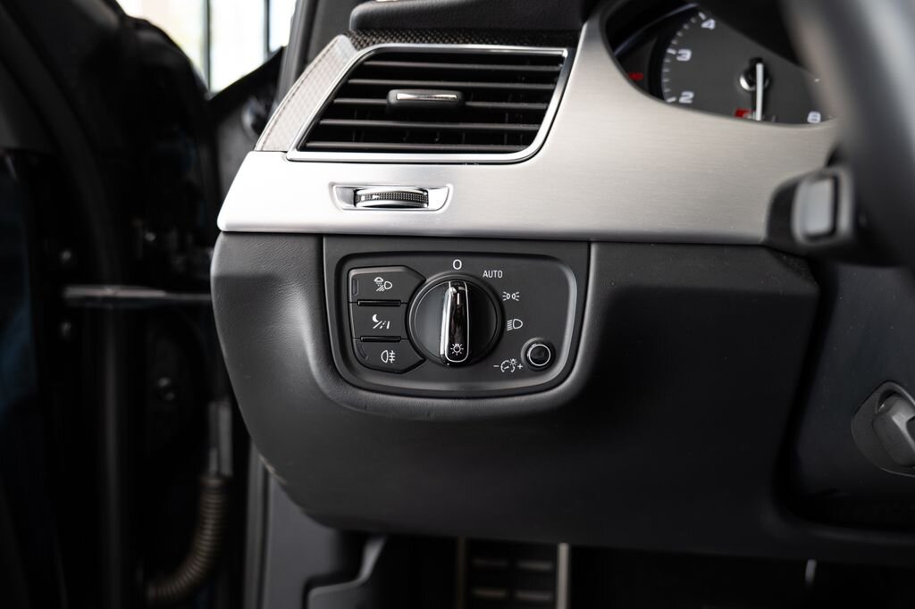 Audi S8 Sedan / Limuzína 4,0 l 382 kw