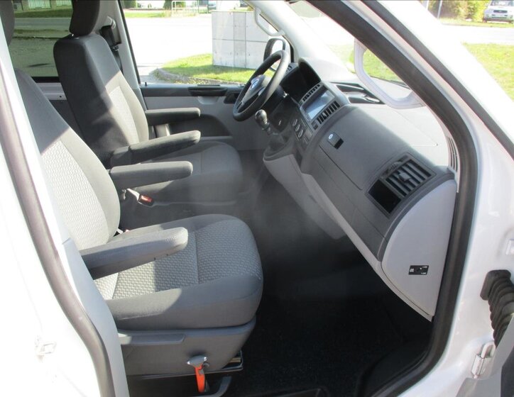 Volkswagen Transporter 12