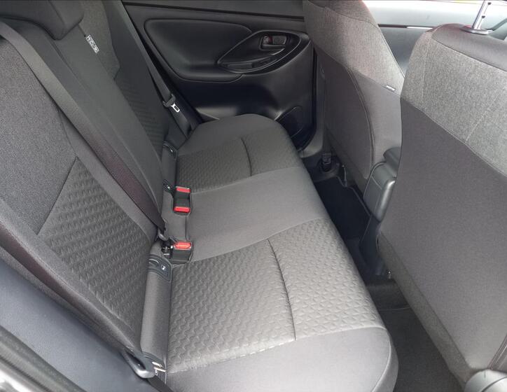 Toyota Yaris Cross 10