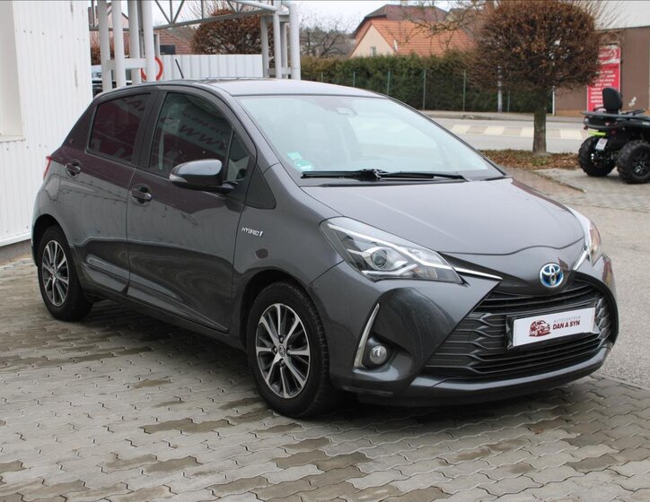 Toyota Yaris 2