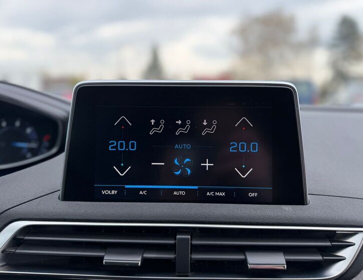 Peugeot 5008 SUV / Terénní 2,0 l 110 kw