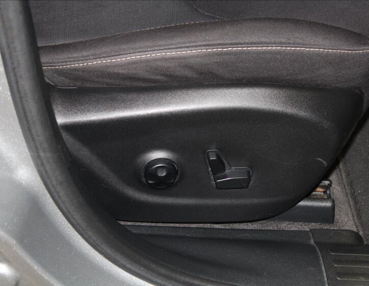 Jeep Cherokee SUV / Terénní 2,2 l 136 kw