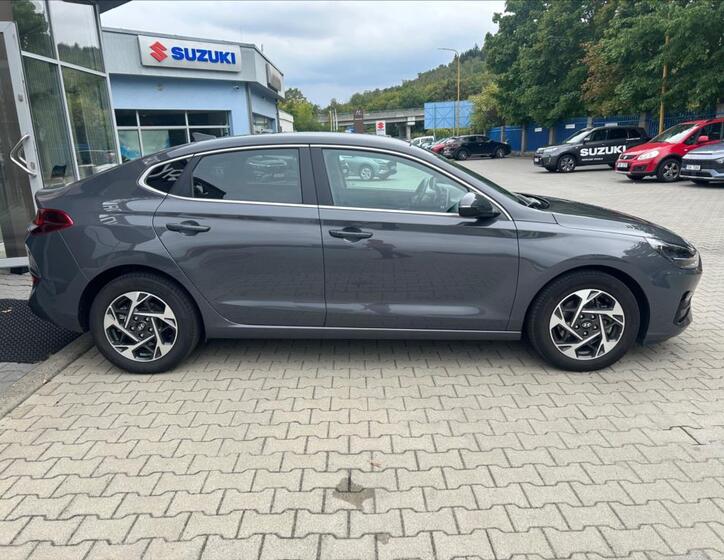 Hyundai i30 4