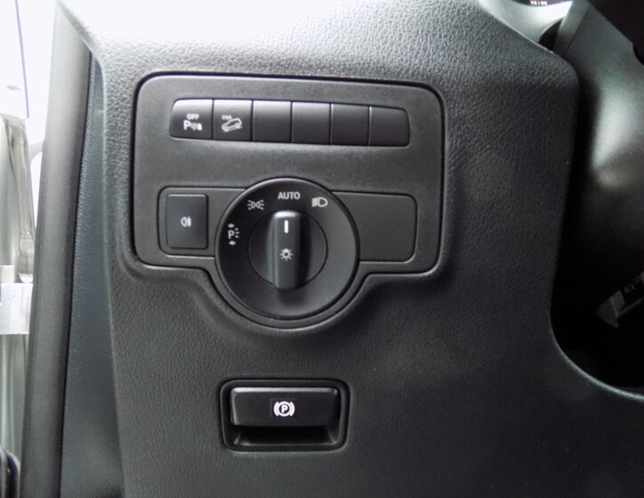 Mercedes-Benz Vito 24