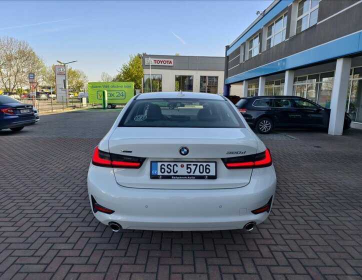 BMW Řada 3 Sedan / Limuzína 2,0 l 140 kw