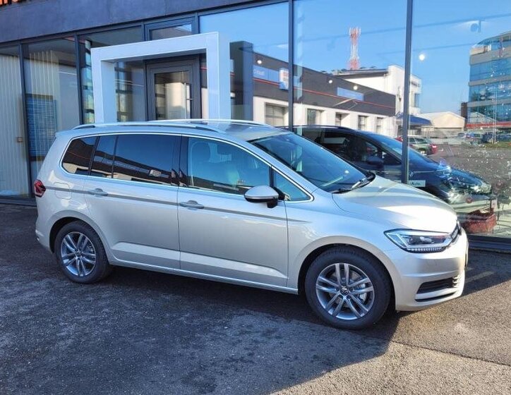 Volkswagen Touran MPV 1,5 l 110 kw